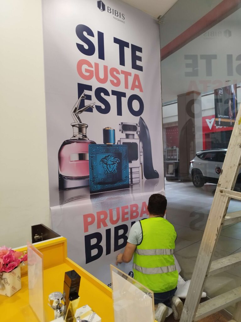 gigantografia vinil local comercial