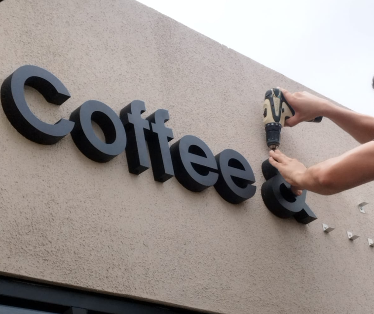 letras corporeas sin luz
