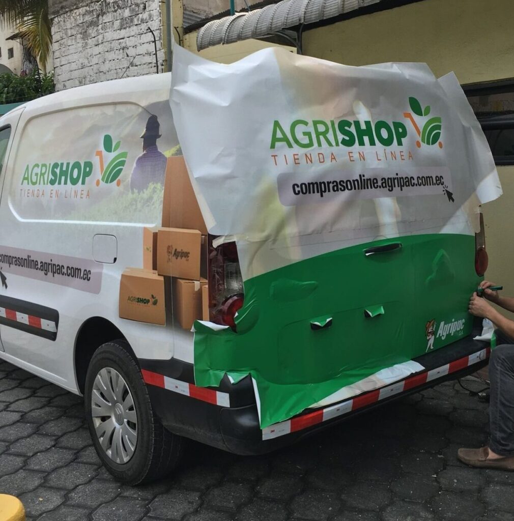 instalacion vinilo impreso en carry guayaquil